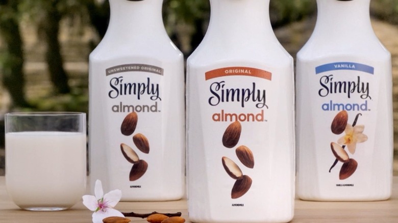 The Best And Worst Almond Milks You Can Buy At The Grocery Store