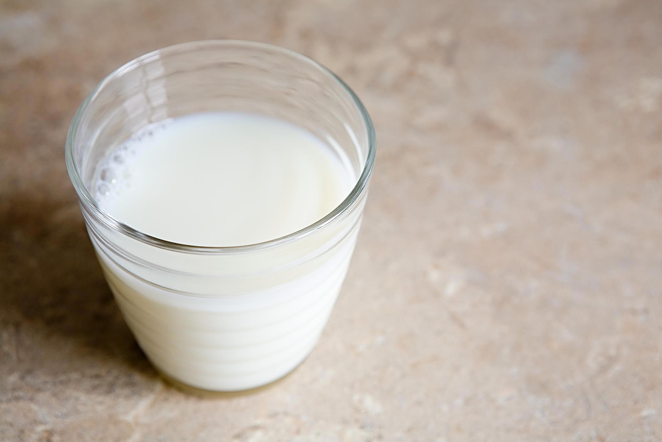 The Facts on Lactose and Milk Sugar